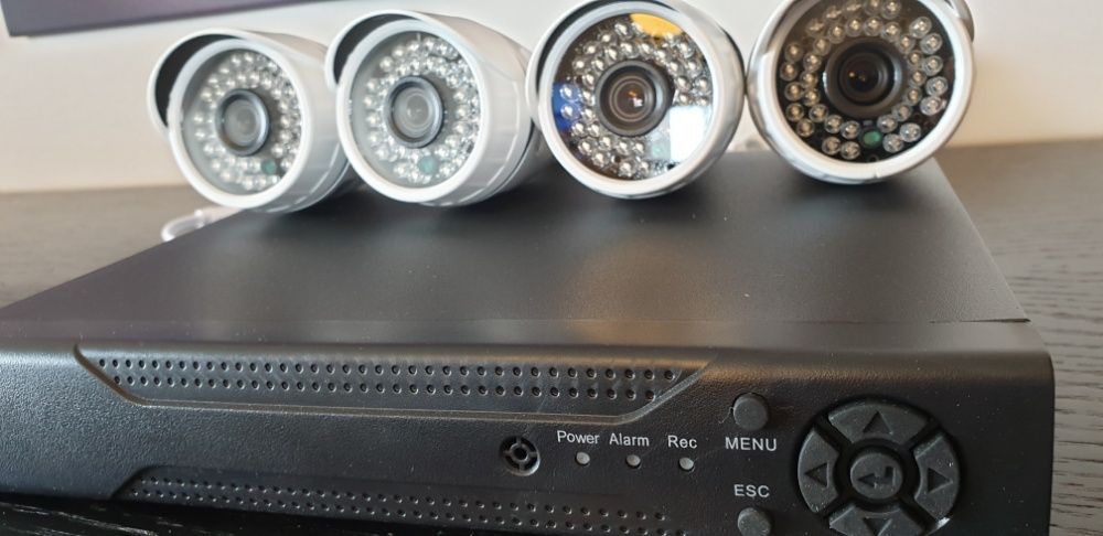 kit 4 cameras Ultra HD 2560p AHD com cabos incluidos e disco 1tb e net