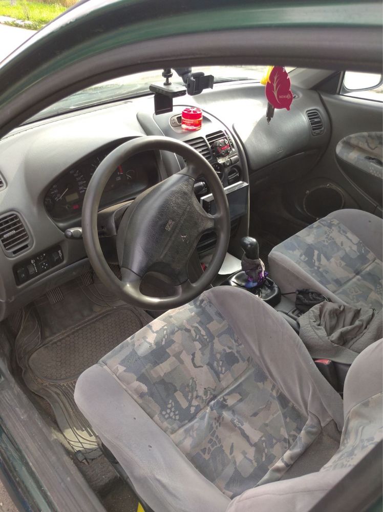 Продам Mitsubishi Carisma