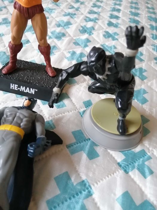 Bonecos de super heróis