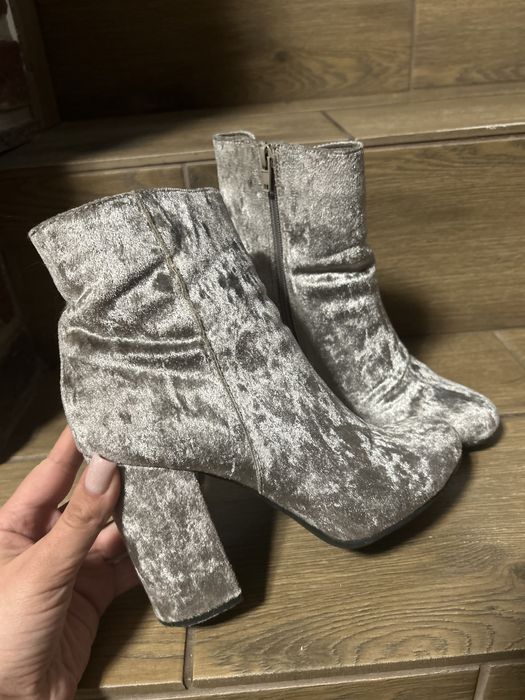 Осінні чобітки велюр сірий 38