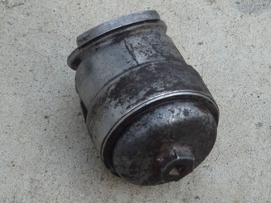 PODSTAWA OBUDOW FILTRA OLEJU SILNIKA OPEL VECTRA C SIGNUM ASTRA H ZAFIRA B 1,8 Z18XE