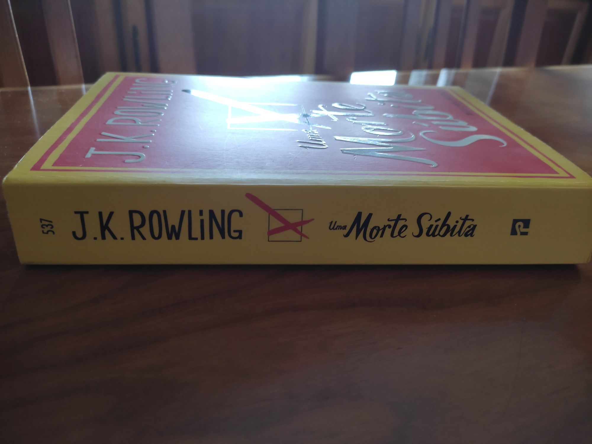 Uma morte súbita de JK Rowling