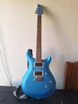 Guitarra Harley Benton ST 20 + Amplificador Behringer + Acessórios