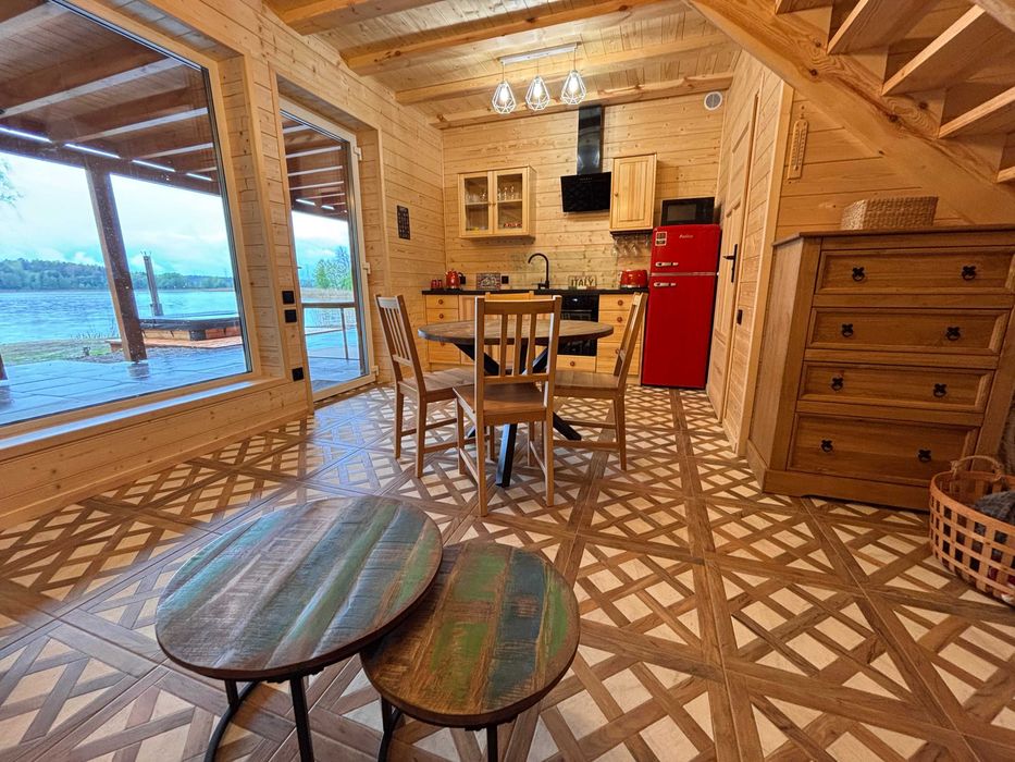 Mazury, dom nad jeziorem, 7 pokoi, sauna, jaccuzi, linia brzegowa