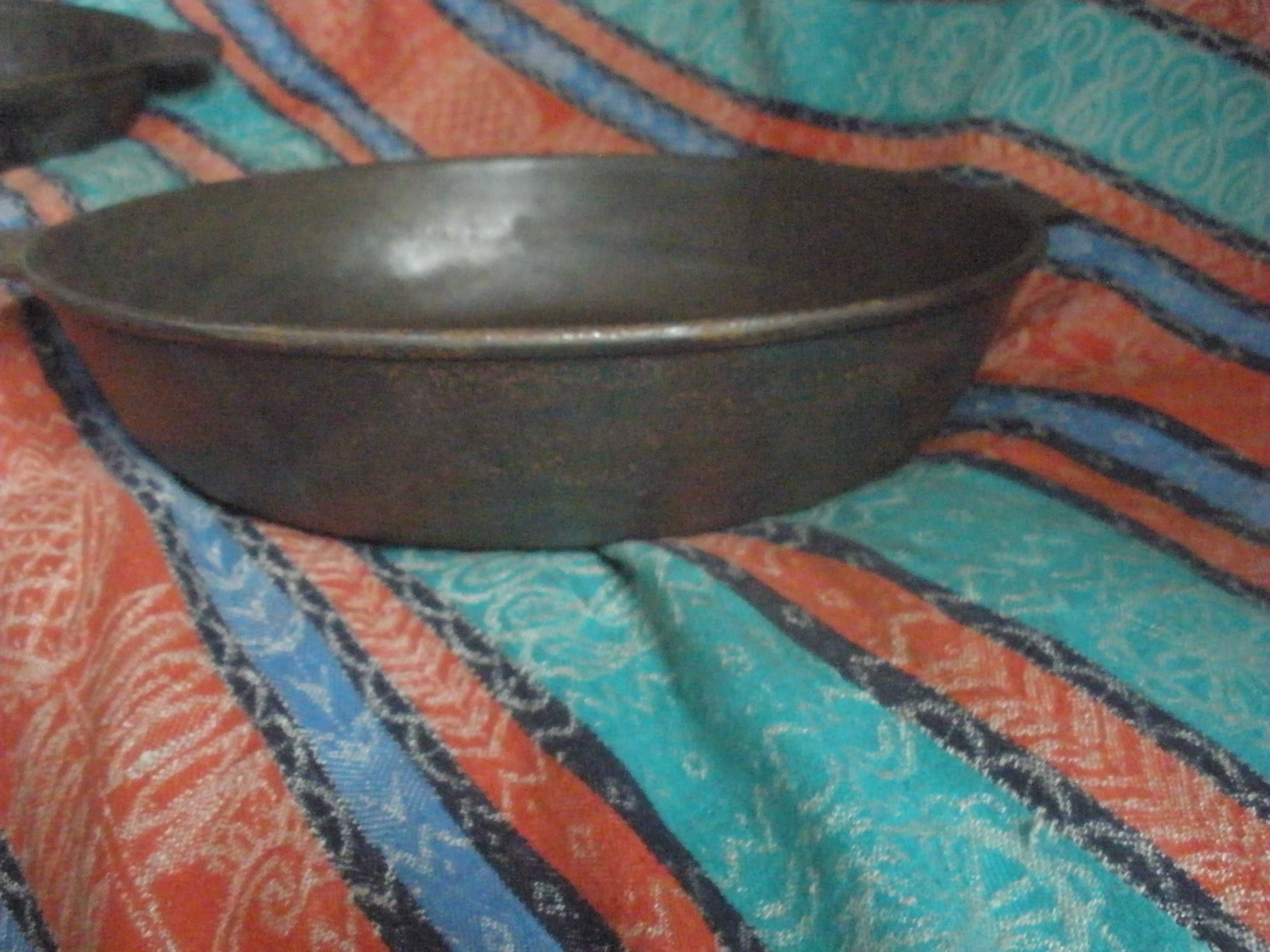 Пательня (сковорода) чавунна товстостінна із високим бортіком, СССР