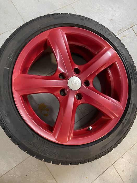 Felgi ATT   z oponami zimowymi 225 45 R17 Honda