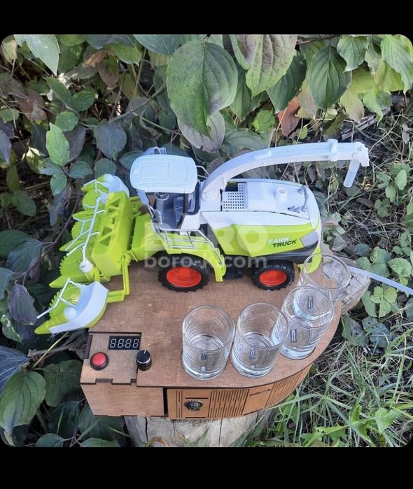 Наливатор "Комбайнер-СИЛУСНИК" під 4 чарки