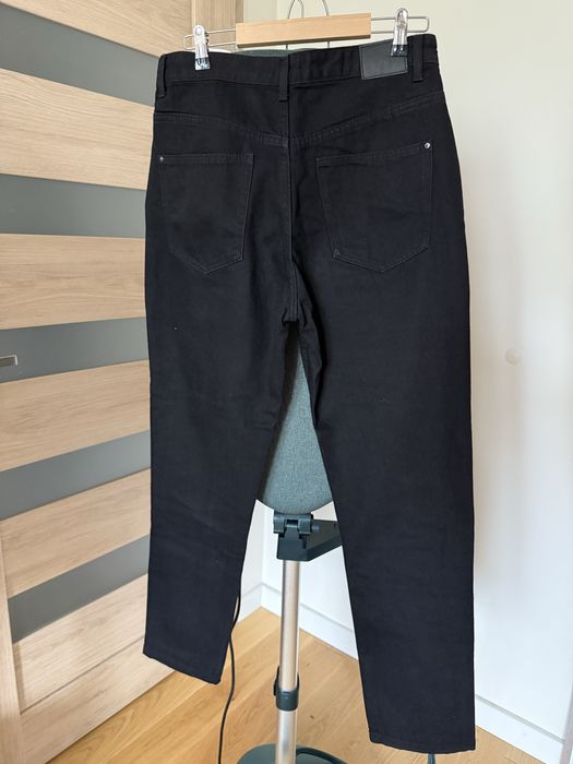 Czarne mom jeans