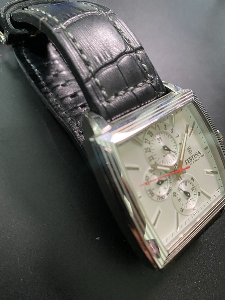 Relógio homem - Festina Multi Funções - Novo