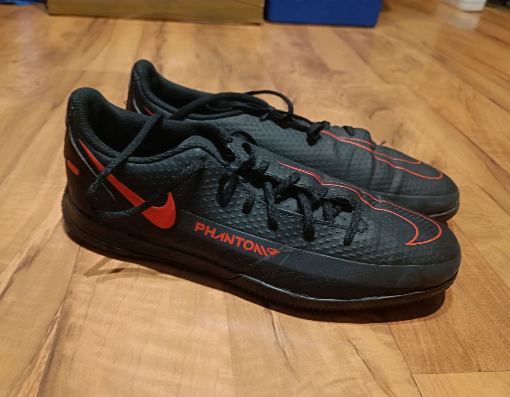 Buty sportowe Nike Phantom GT roz 40 wkł.wew 25,5 cm