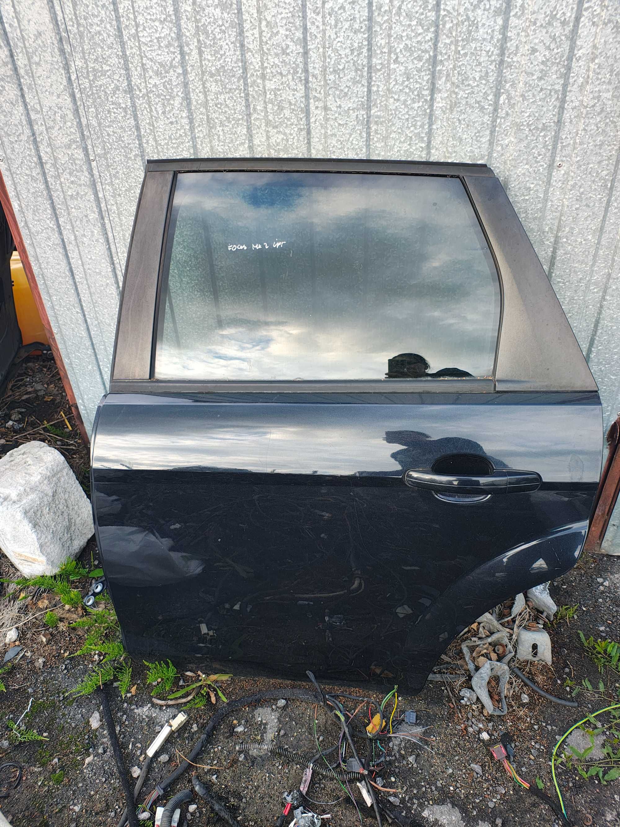 Ford Focus MK2 lift drzwi kod lakieru F3 przednie prawe tylne lewe