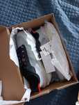 Sapatilhas Adidas AVRYN