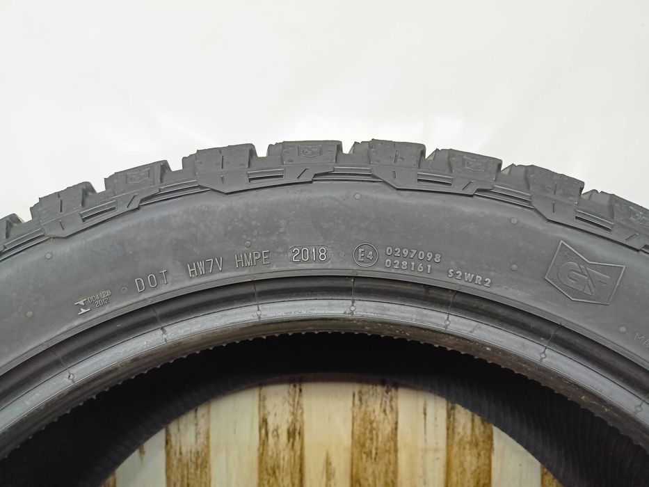 General Grabber AT3 275/45/20 18r. 110V 2x8,2mm 2x6,7mm (4407)