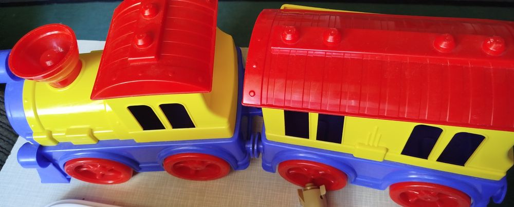 Продам машини іграшкові дитячі