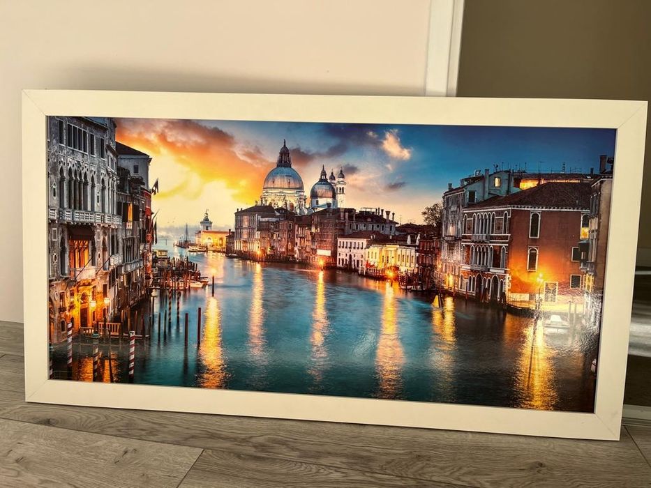 Obraz w białej ramie