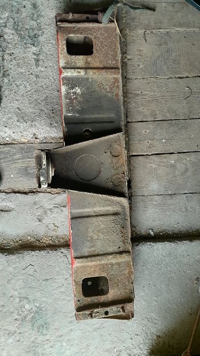 Plastikowy uchwyt do kosiarki