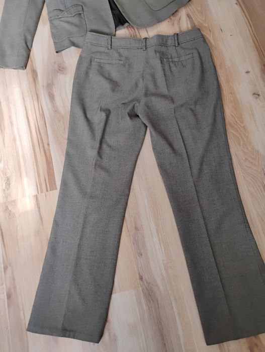 Marynarka i spodnie komplet róż 40 kolor szary