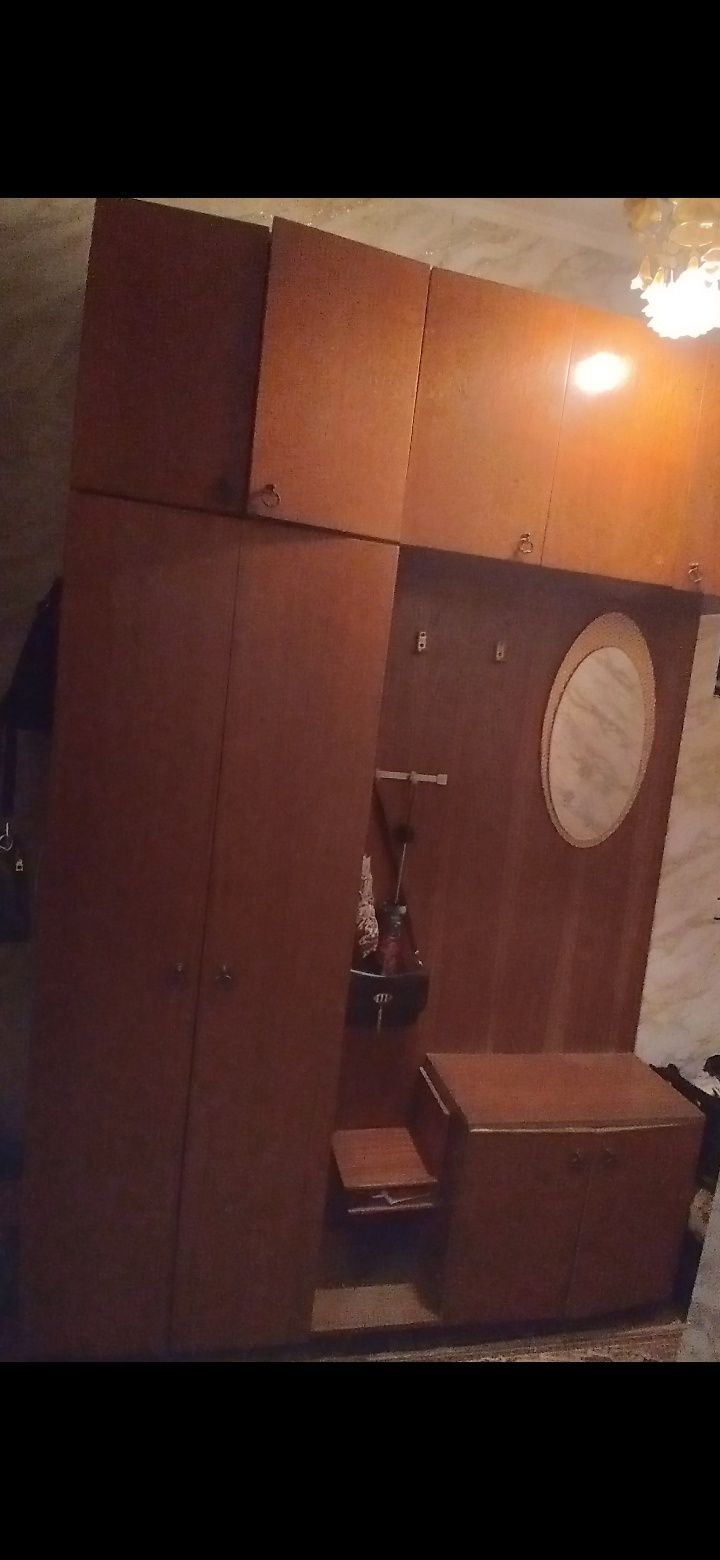 Продається прихожа б/у