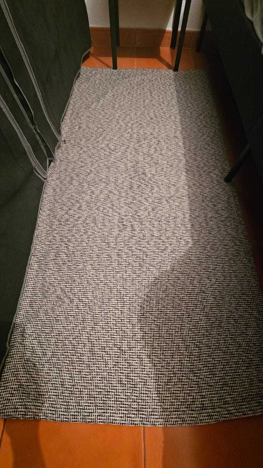 Tapete Ikea em Excelente estado de Conservação - Como   Novo