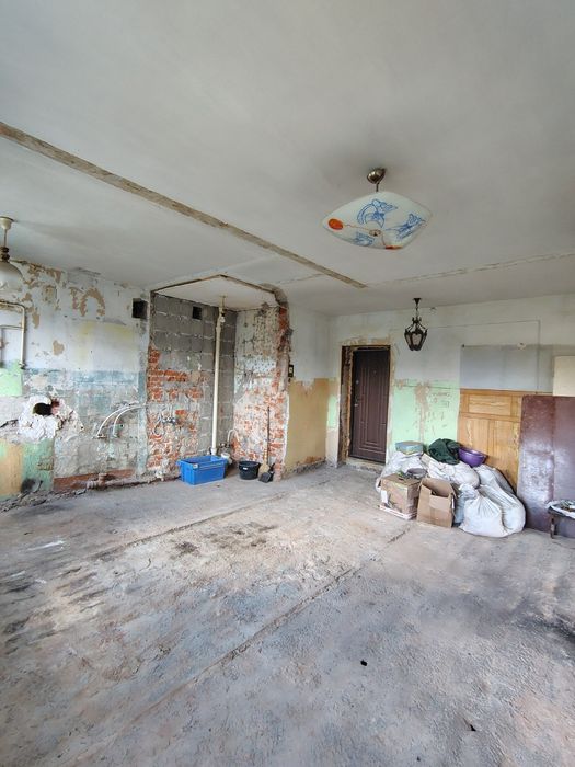 Продається 3-кімнатна квартира площею 55 м² з додатковими перевагами