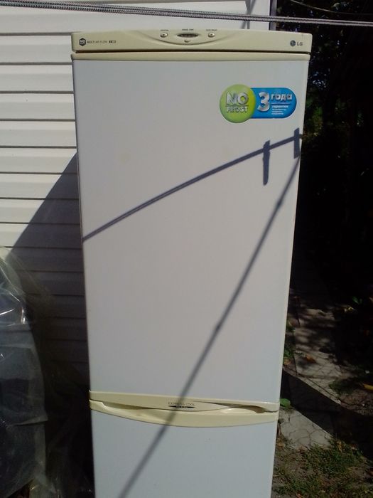 Холодильник LG продам