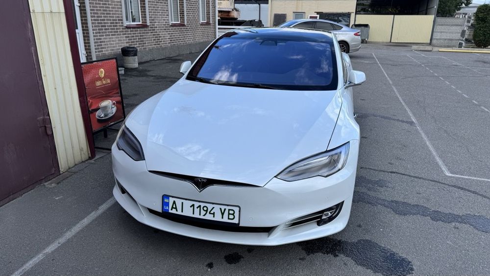 Аренда TESLA S 9000гр/неделя