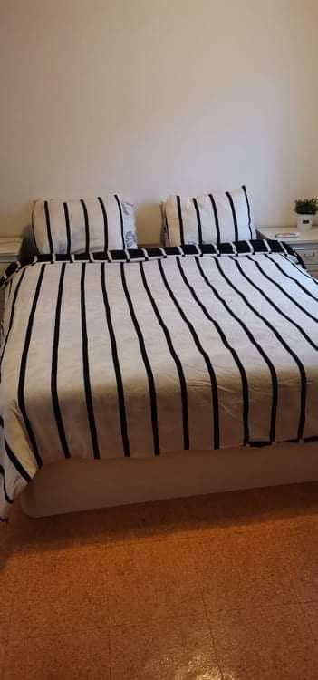 Cama ikea como novo