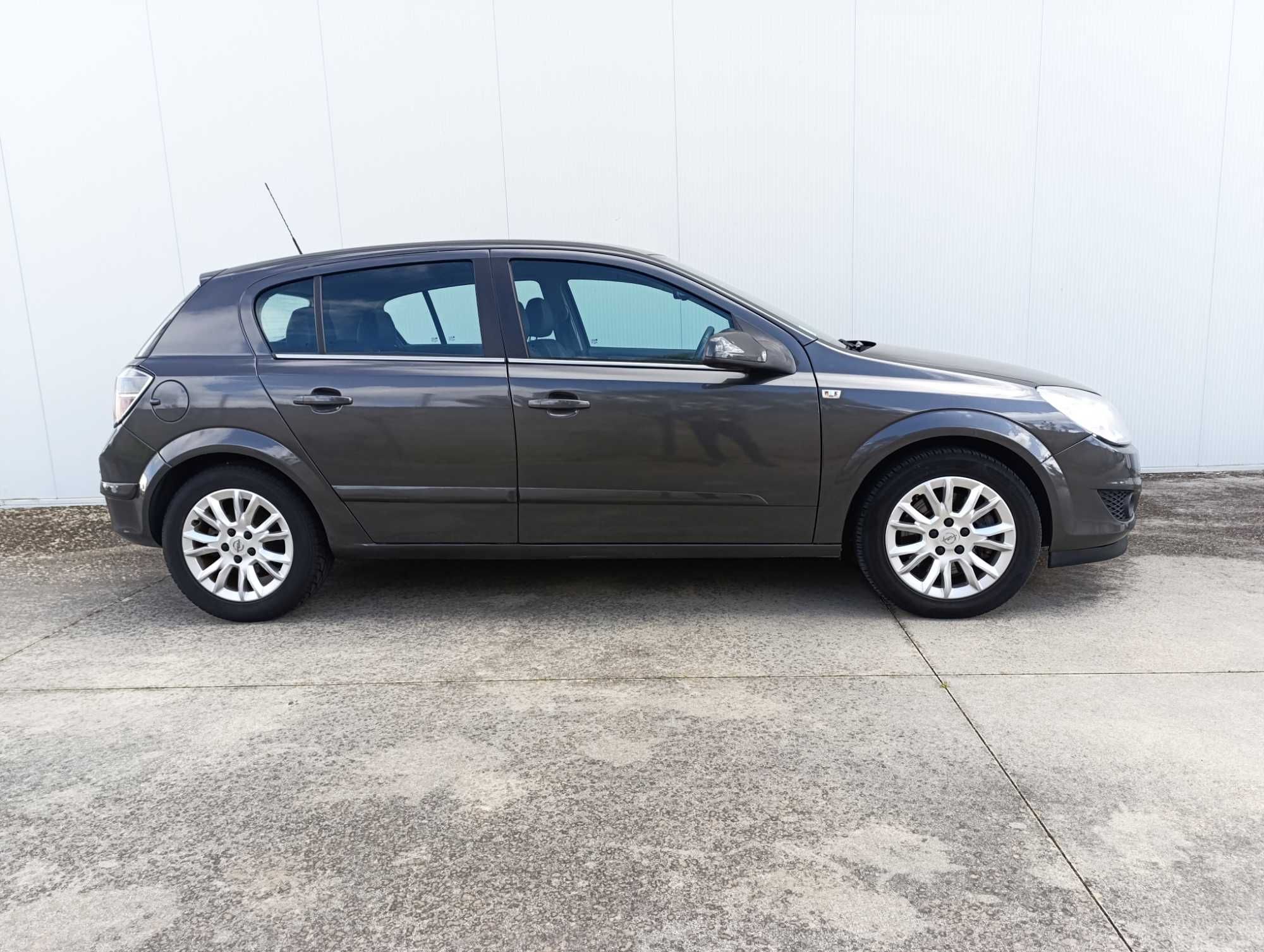 Opel Astra Cosmo 1.7 CDTI 125CV