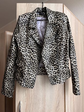 Стильна куртка , принт : леопард s-m