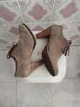 Sapatos beje número 37