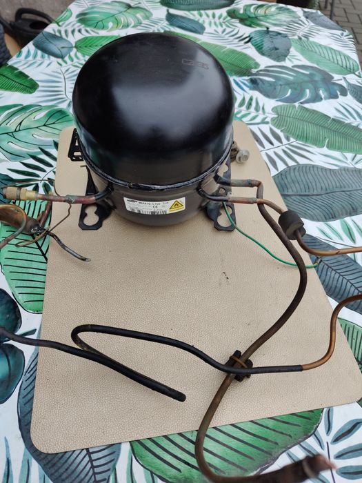 Agregat sprężarka chłodziarka od lodówki firmy Samsung z zaworem Tanio