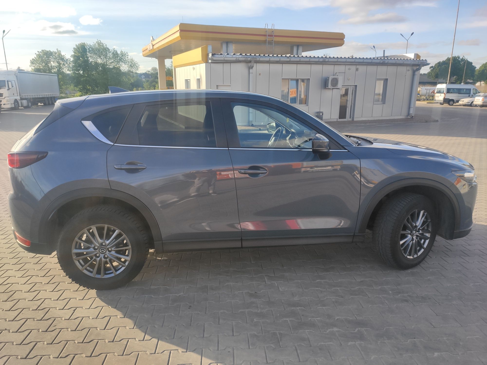 Автомобіль Mazda CX-5