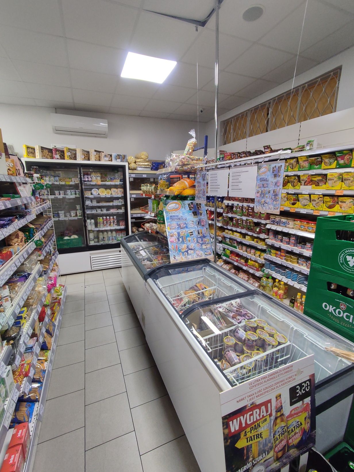 Lodówka podblotowa na alkohol i napoje