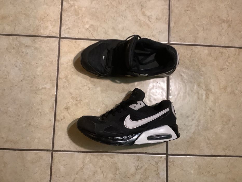 Nike Air Max IVO GS (38 / 24 см) не adidas, puma, reebok, new ballance