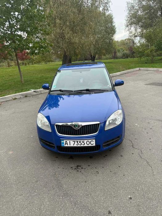 Продам авто Skoda Fabia 2