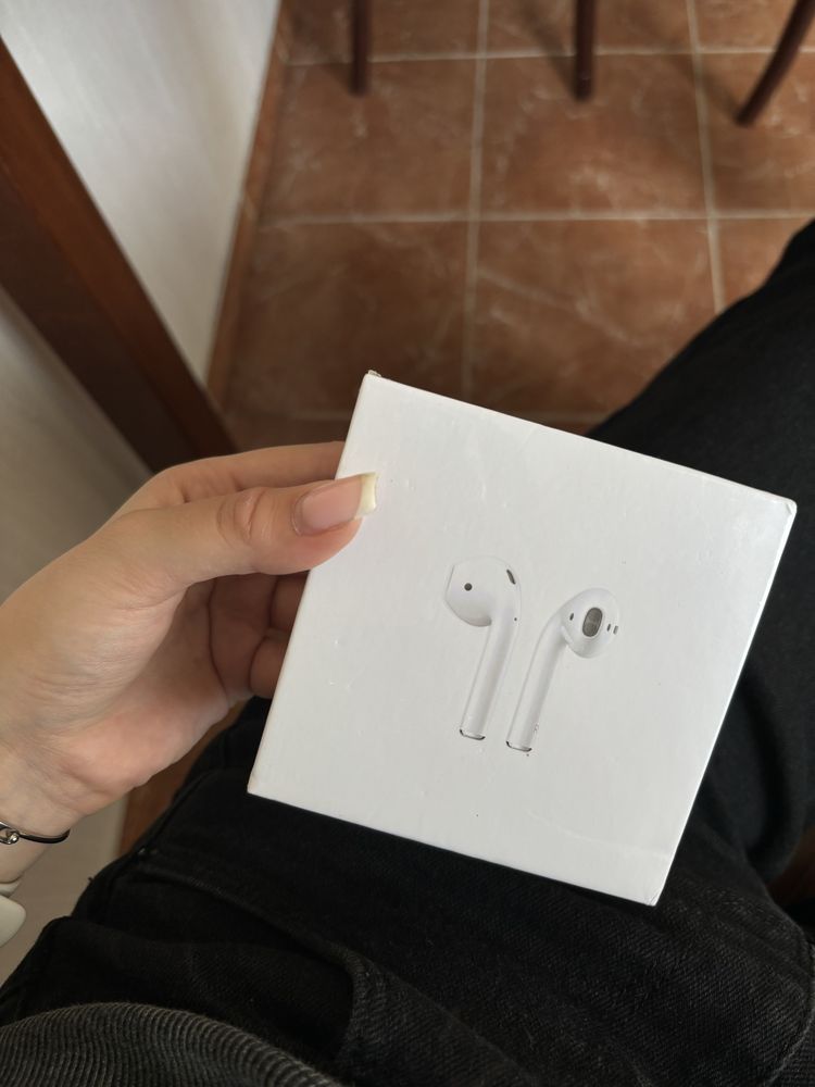 Airpods 1 покоління