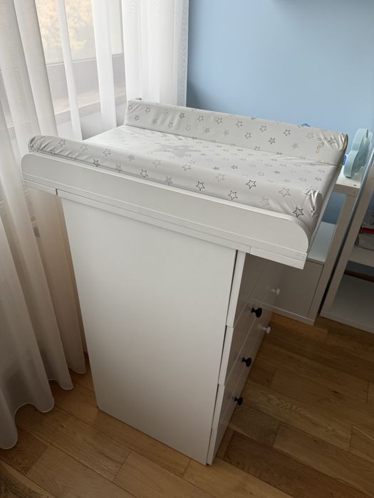 Komoda z szufladami + przewijak