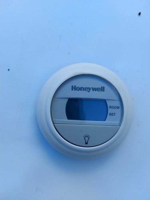 Termostat pokojowy Honeywell T8775C 1005