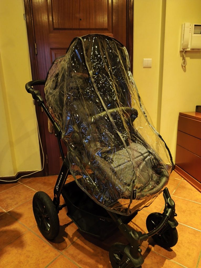 Carrinho bebe em ótimo estado