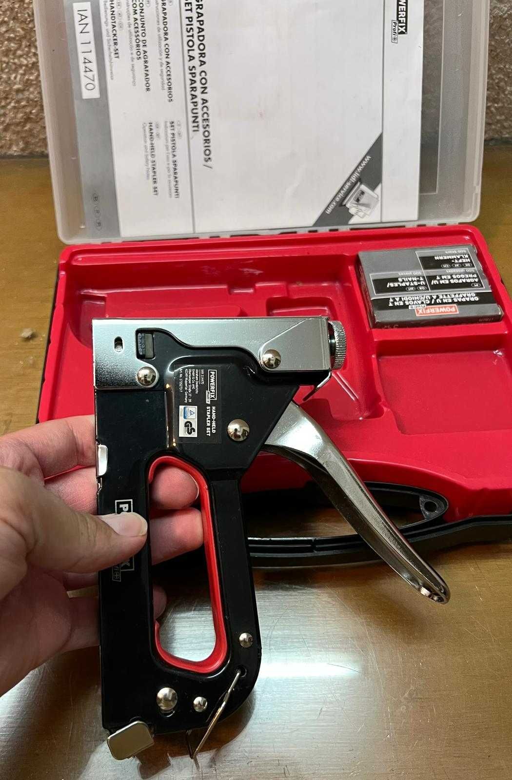 Agrafador de Alcatifas com Acessórios – Powerfix Profi