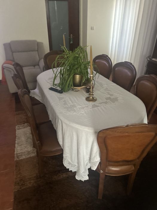 Conjunto de mesa com cadeiras mais movel de sala
