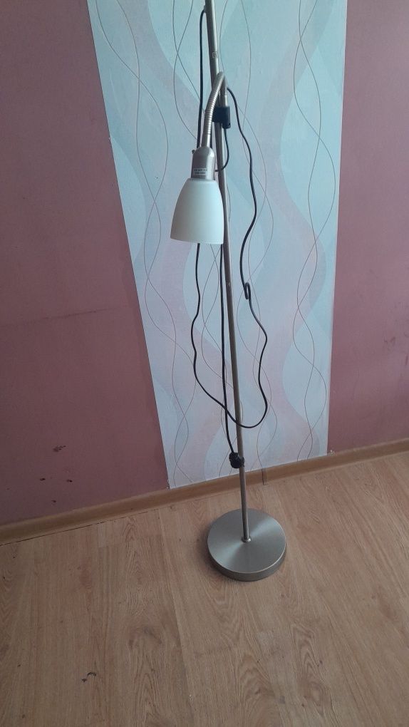 Lampa  podłogowa