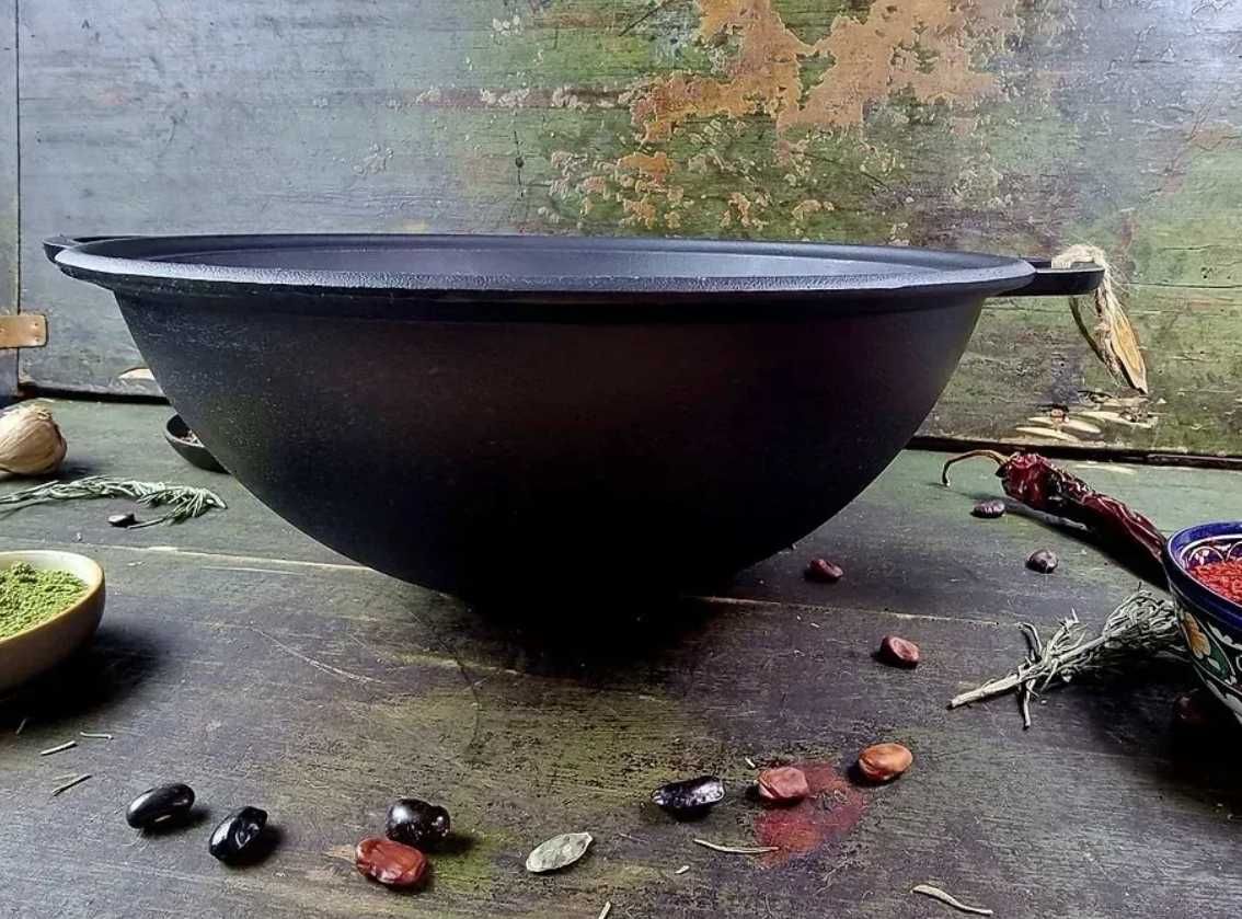 Казан чавунний узбецький об`ємом 8 л WOK із кришкою-сковородою