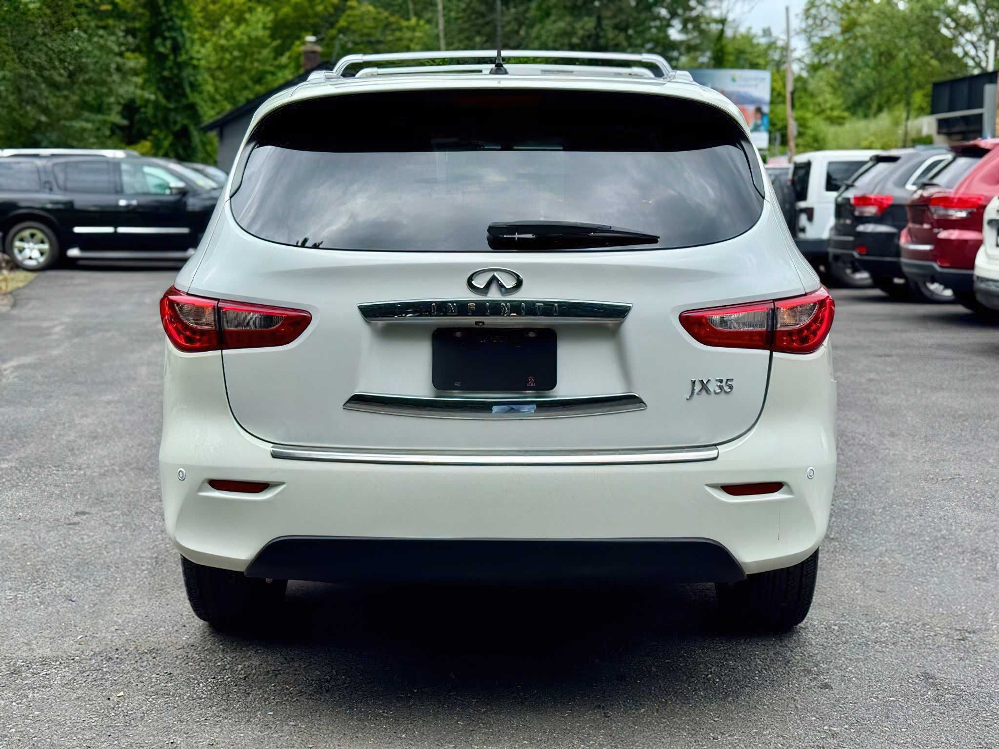 Infiniti Jx35      2013