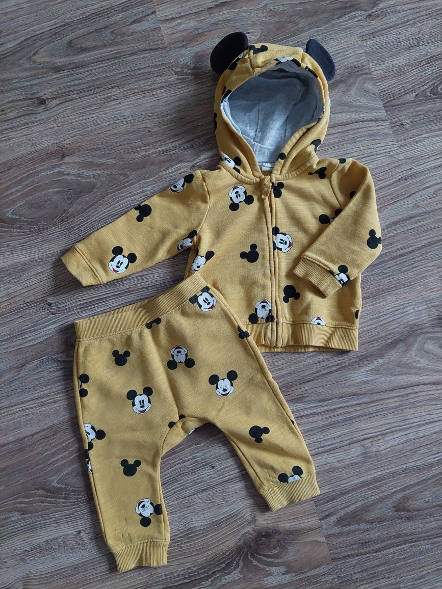 Dresik niemowlęcy Mickey Mouse 68 H&M spodnie i bluza