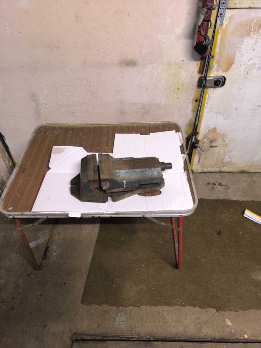 imadło  żeliwne  masywne  POLSKIE