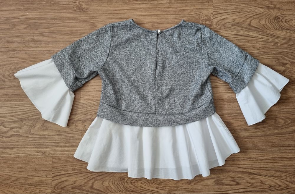 New Collection bluzka damska szara z białą falbanką M