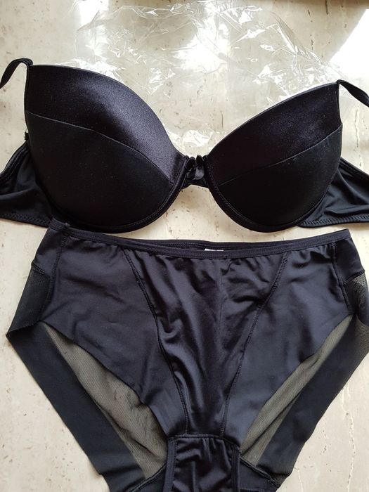 Komplet bielizny 80B czarny atlasowo tiulowy