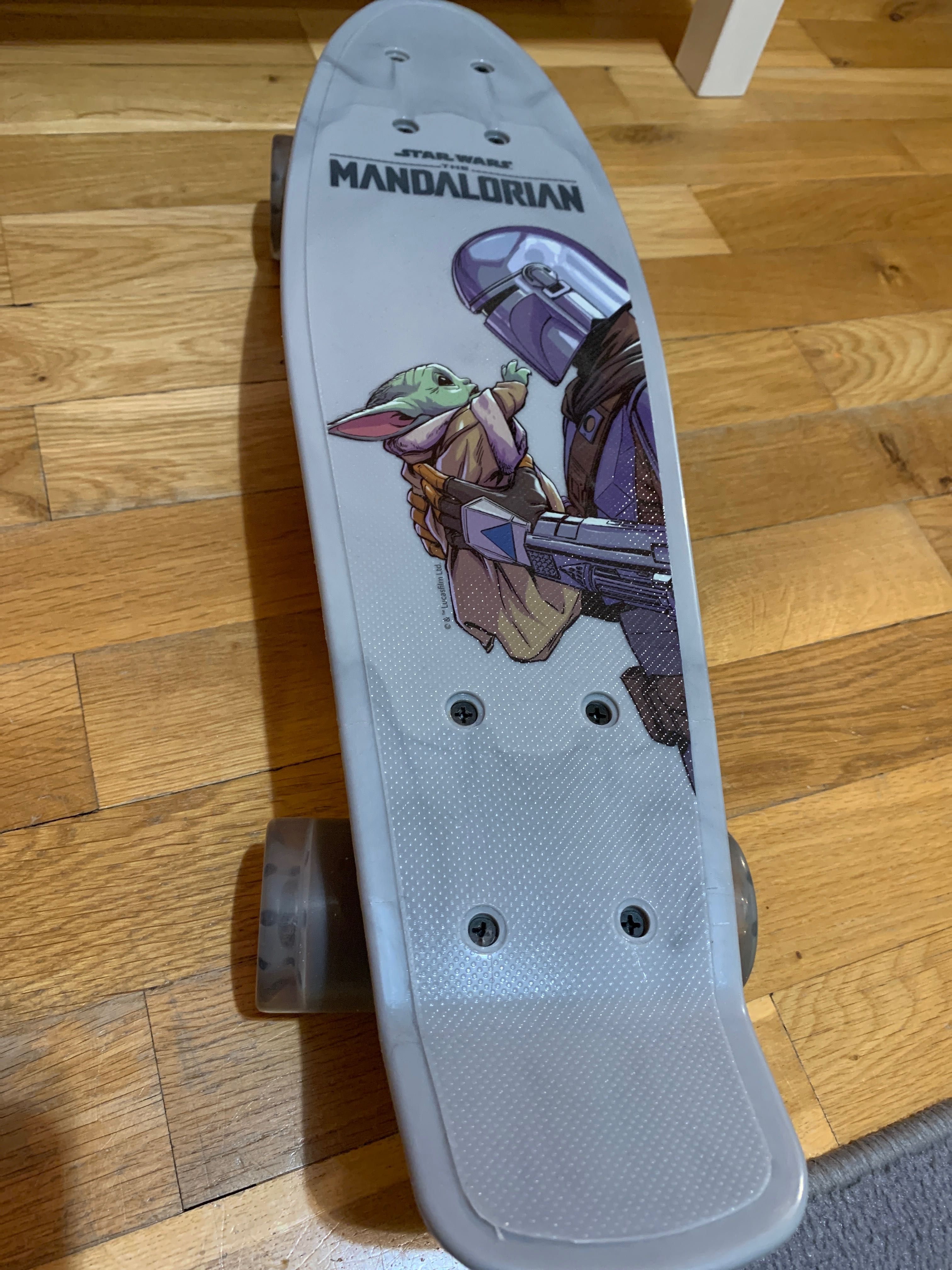 Nowa Deskorolka STAR WARS The Mandalorian 9960