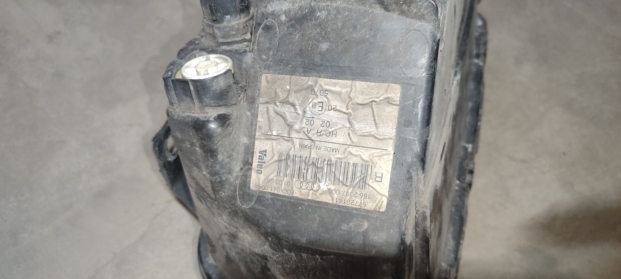 Audi A4 B5 lampa + kierunek przód przednia prawa VALEO przedlift